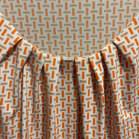 Soft Business Blouse - Picture 3 of 3